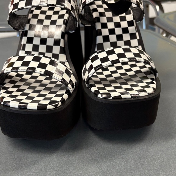 Platform Black/ White Checkered - Picture 7 of 7